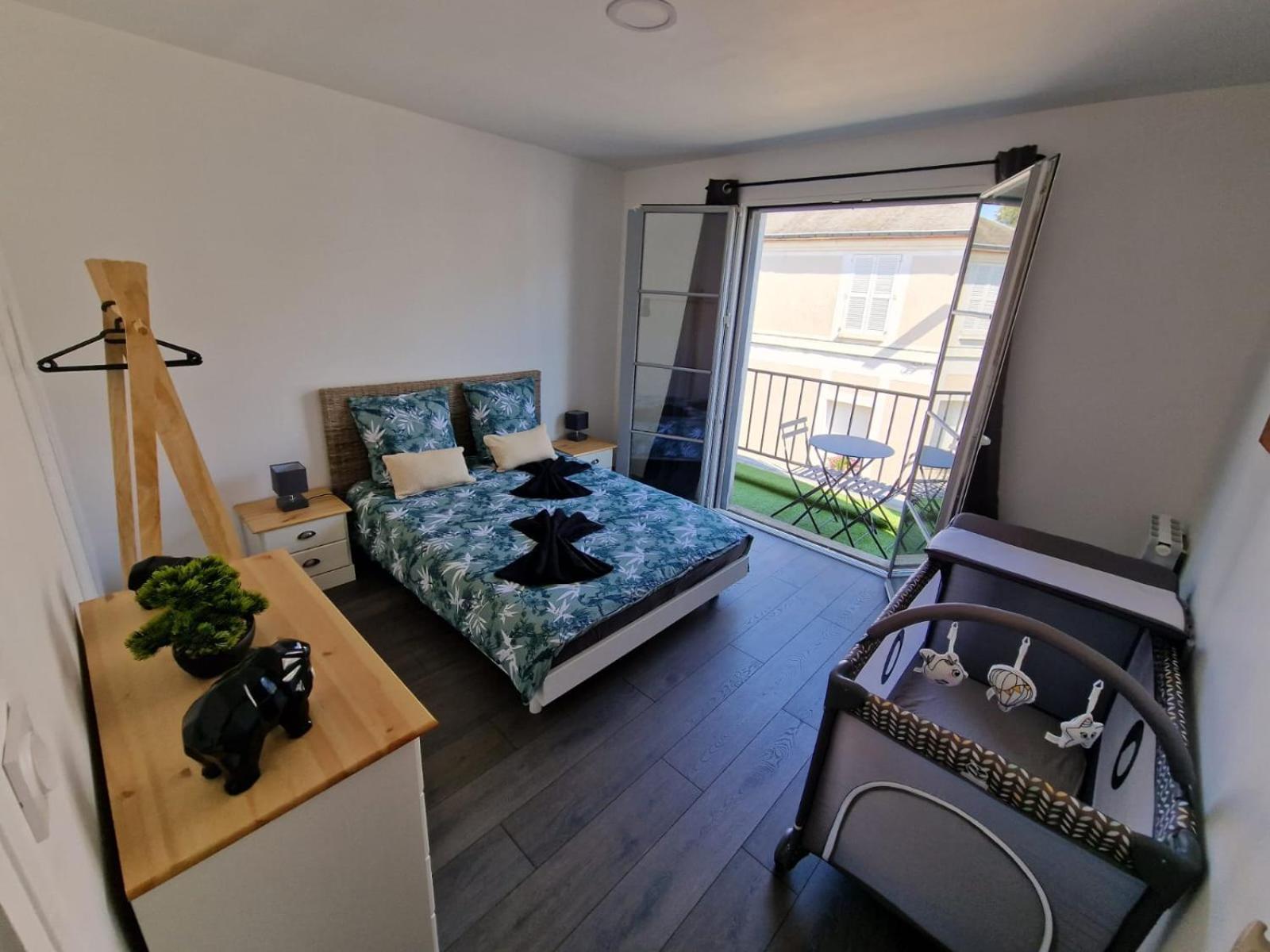 Appartement Hyper Centre Cosy Avec Balcon Châteaudun Exteriör bild