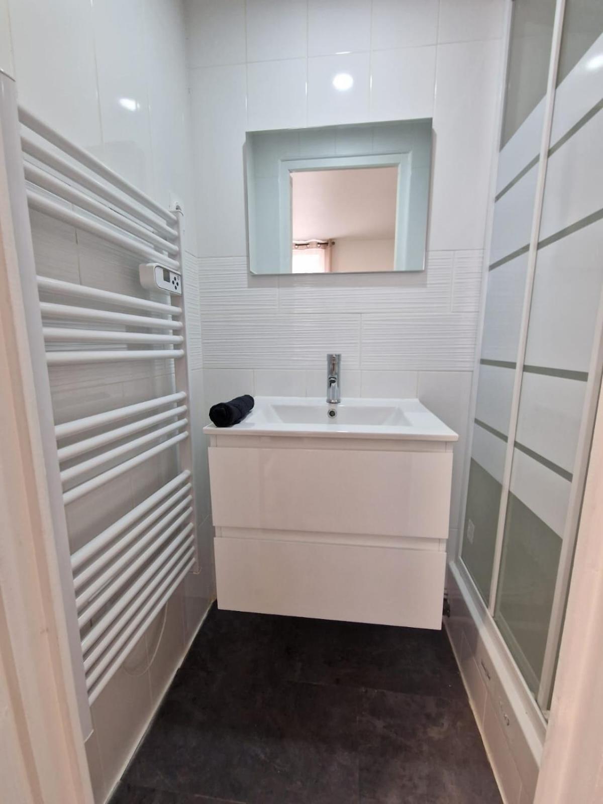Appartement Hyper Centre Cosy Avec Balcon Châteaudun Exteriör bild